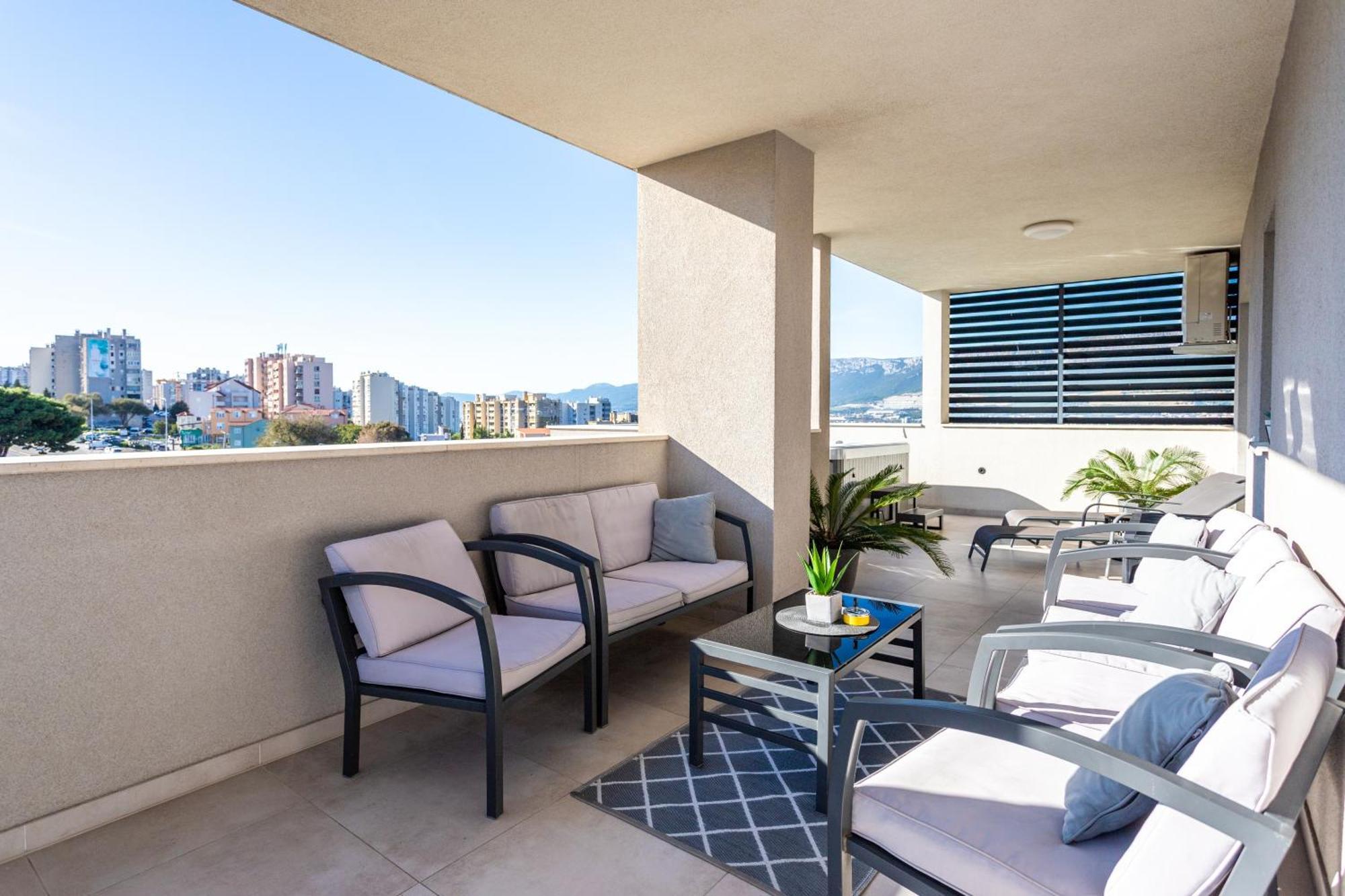 New Luxury 3-Bedroom Penthouse With Huge Terrace 스플리트 외부 사진